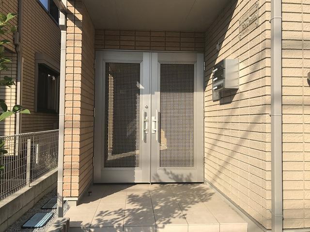 23/24 エントランス