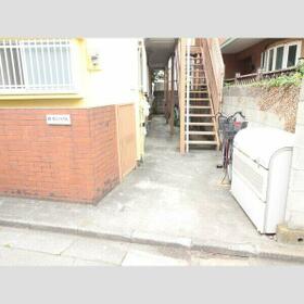 15/16 エントランス