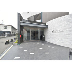 5/5 エントランス