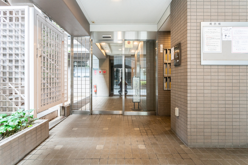 5/5 エントランス