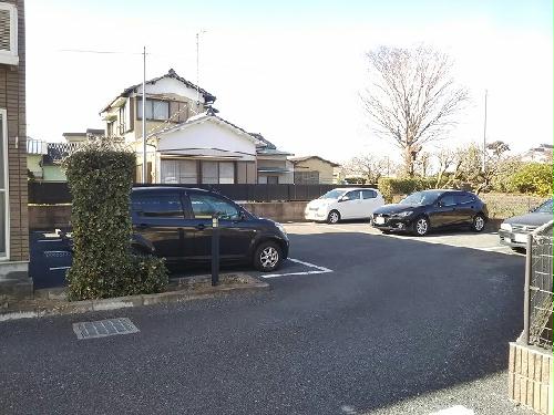 14/14 駐車場