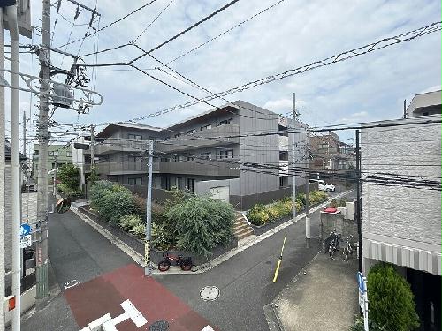 14/14 エントランス