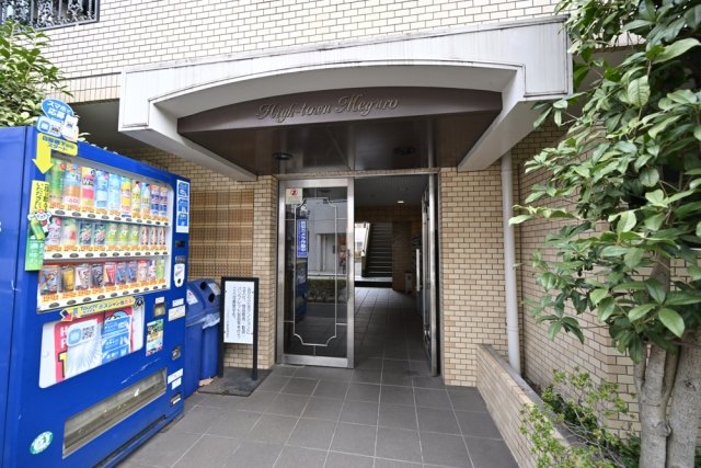 13/15 エントランス