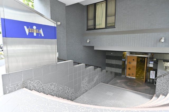 2/4 エントランス