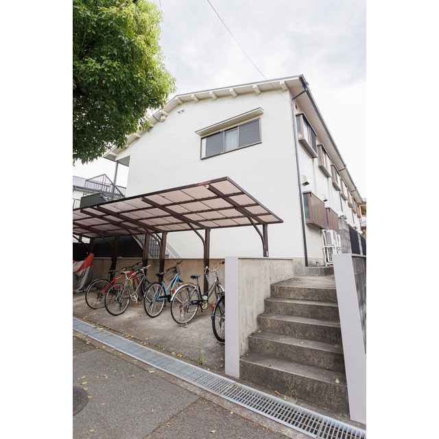 21/28 エントランス