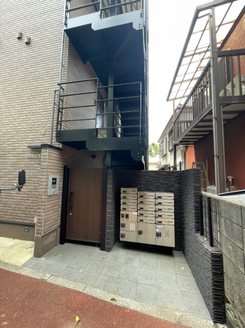 2/3 エントランス