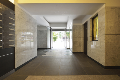 13/13 エントランス