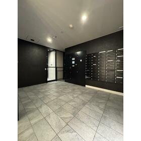 5/5 エントランス