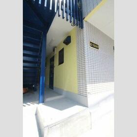 13/13 エントランス