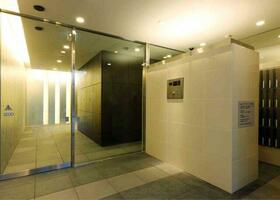 13/14 エントランス