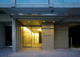 14/14 エントランス