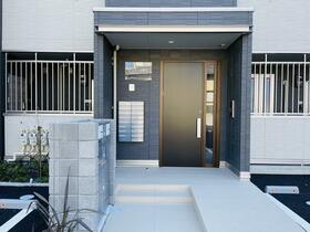 14/15 エントランス