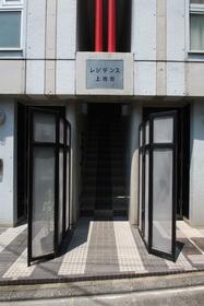 5/5 エントランス