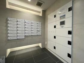 2/2 エントランス