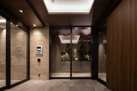 13/20 エントランス