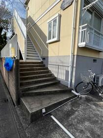 16/16 エントランス