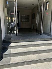 2/4 エントランス