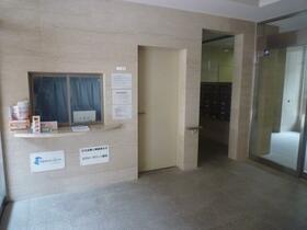 2/2 エントランス