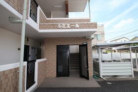 14/15 エントランス