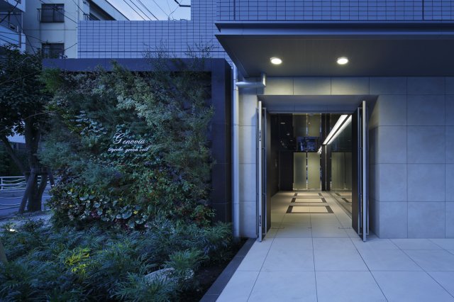 2/2 エントランス