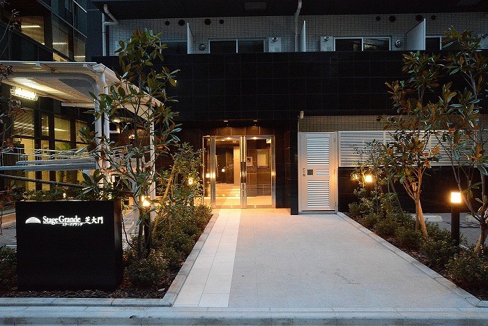 13/21 エントランス