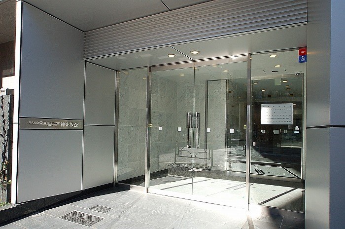 15/21 エントランス