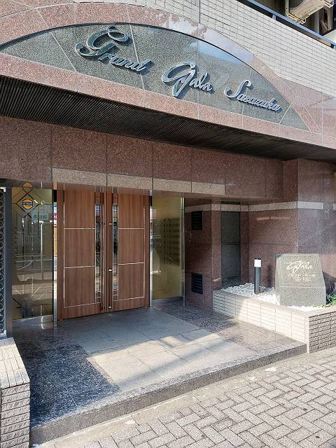 3/8 エントランス