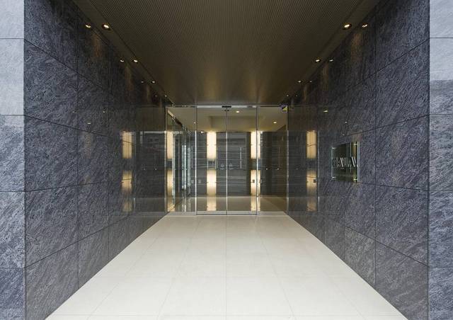 18/24 エントランス