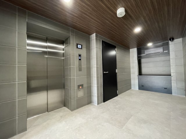 4/4 エントランス