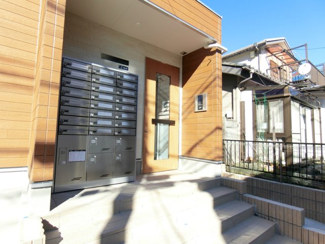 19/26 エントランス