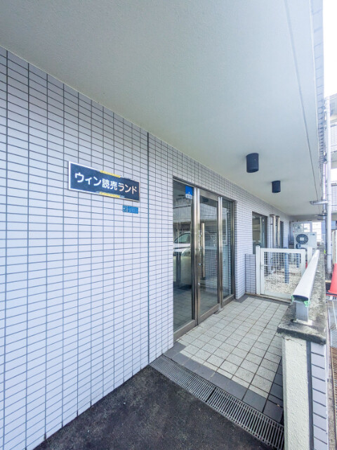 22/23 エントランス