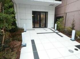 2/2 エントランス