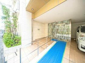 2/2 エントランス