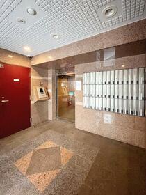 16/16 エントランス