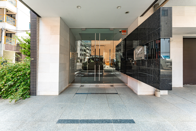 5/5 エントランス