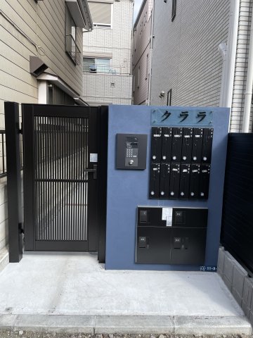 16/22 エントランス