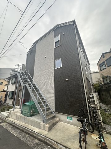 17/17 エントランス