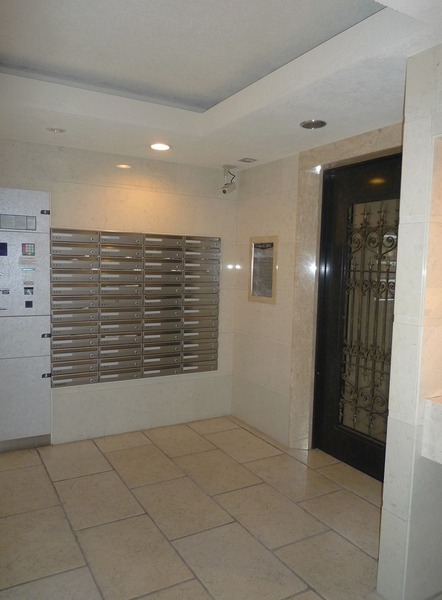 4/4 エントランス