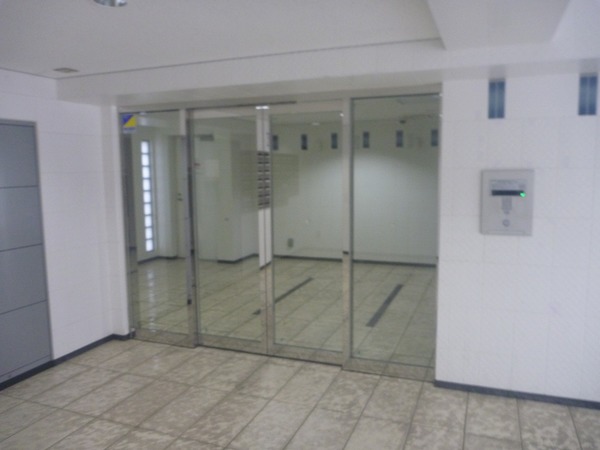 4/4 エントランス