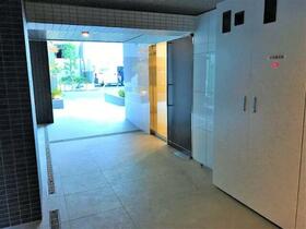 2/2 エントランス