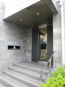 16/16 エントランス