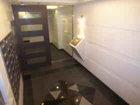 14/22 エントランス