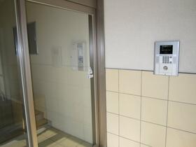 16/16 エントランス