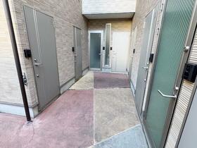 3/3 エントランス