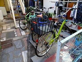 16/16 エントランス