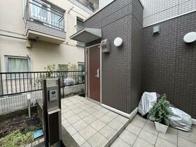 13/13 エントランス