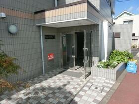 16/16 エントランス