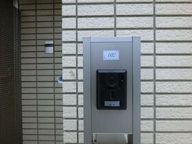 16/16 エントランス