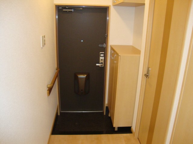 14/30 玄関