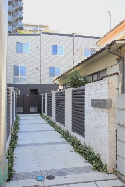 22/24 エントランス